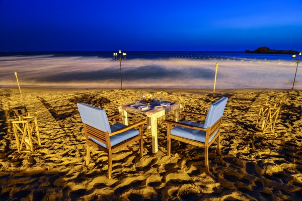 Romantic Beach Dinner at Edde Sands